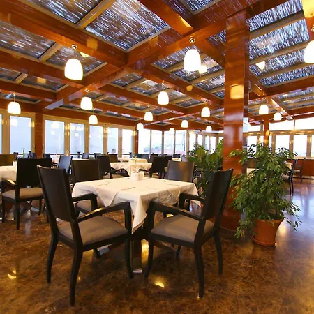 Monaco 4*