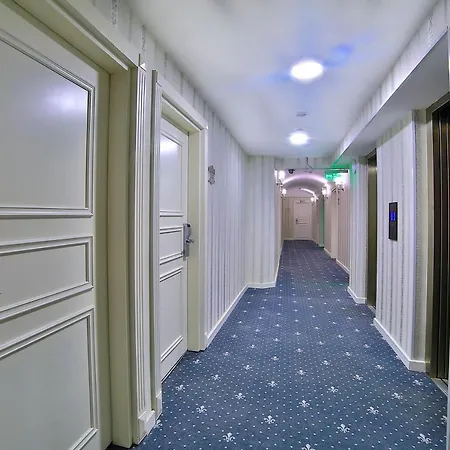 Otel Monaco 4*