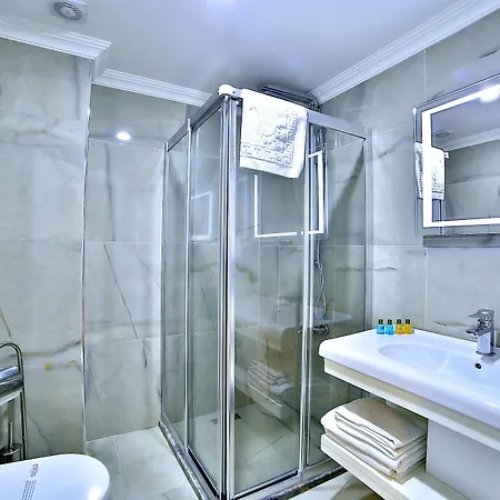 Hotel Monaco 3*
