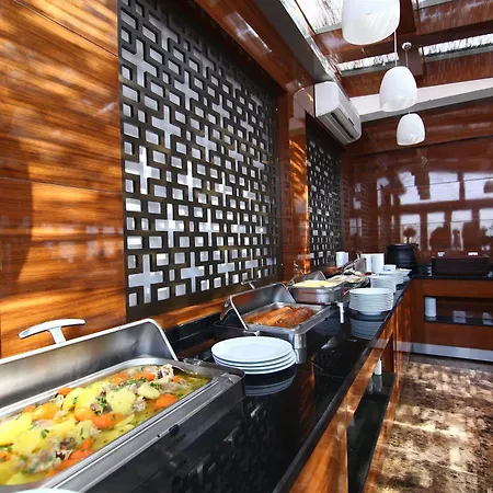 Monaco Hotel 3*
