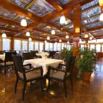 Monaco 4*
